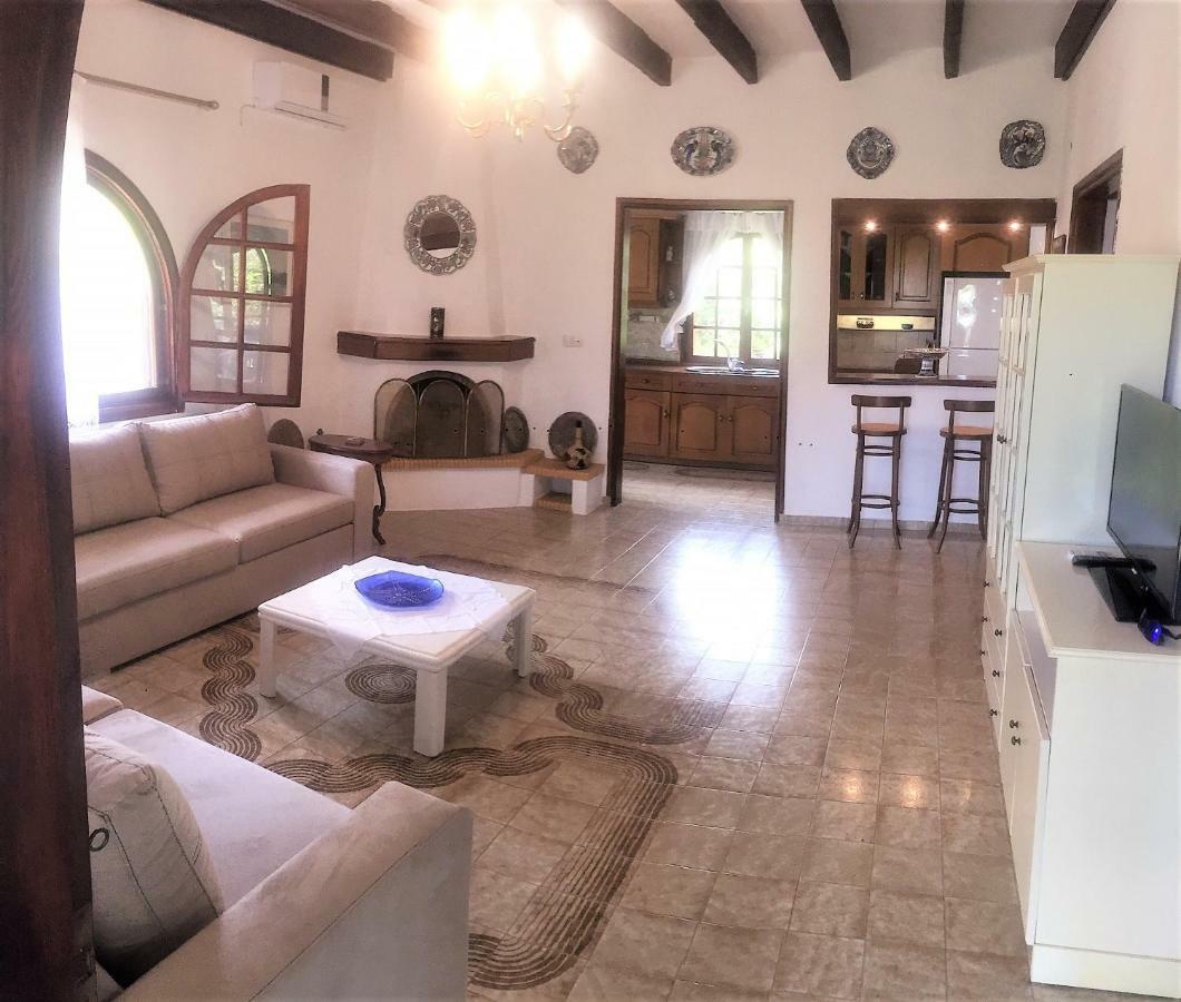 Katerina'S Holiday Home กริโอปียี ภายนอก รูปภาพ